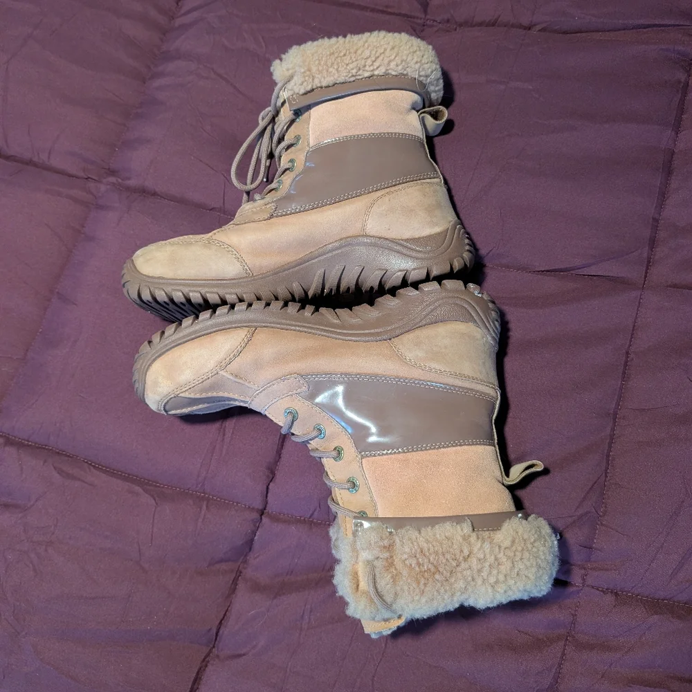 UGG Adirondack Women's 10 Brown Sheep Waterproof Boots Lace Up Mids Leather Snow - Picture 2 of 13